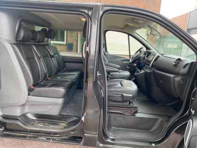 Opel Vivaro 1.6 CDTI L2H1 DC Edition EcoFlex / Airco / PDC / Navigatie / Camera / Cruise Control  / APK  15-2-2027 / 103KW=140PK / foto 4