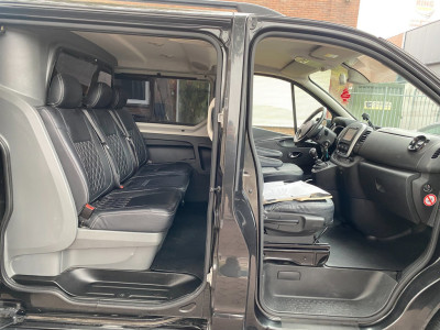 Opel Vivaro 1.6 CDTI L2H1 DC Sport EcoFlex / Airco / Navigatie / Camera / PDC / Cruise Control / euro5 / APK 20-4-2027/ 88KW=120PK foto 3