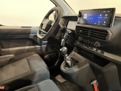 Opel Vivaro 2.0 145 PK L3 DC Dubbel Cabine 6 persoons / Euro 6 / Airco / Cruise Control / CarPlay / Camera / Trekhaak / Facelift / 60.400 KM !! foto 3