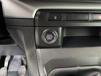 Opel Vivaro 2.0CDTI 122PK XXL Dubbele Cabine Innovation | Navigatie | Camera | airco | Cruise | Trekhaak foto 16