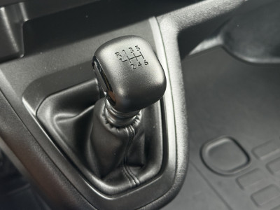 Opel Vivaro 2.0 CDTI 145 PK / L3H1 / 1e EIG. / AIRCO / CRUISE / CAMERA / NAVI / CARPLAY / 3-ZITS foto 19