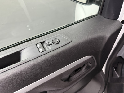 Opel Vivaro 2.0CDTI 150PK XXL Dubbele Cabine Sport | Navigatie | Camera | Airco | Cruise | LMV | Trekhaak 8