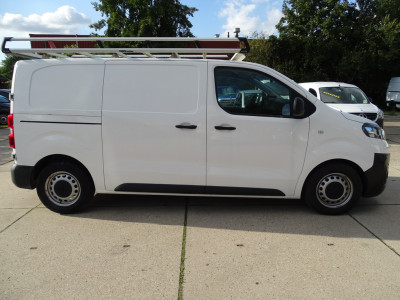 Opel Vivaro 2.0 CDTI L2H1 Automaat foto 5