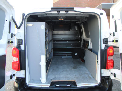 Opel Vivaro 2.0 CDTI L2H1 Edition 122PK Automaat / Camera / Navi / App connect foto 7