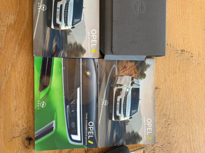Opel Vivaro 2.0 CDTI L2H1 Edition|144PK|airco|cruise|apple carplay|trekhaak|parkeersensoren achter|drie zitplaatsen|EURO6. 19