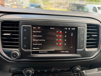 Opel Vivaro 2.0 CDTI L2H1 Edition AUTOMAAT / Camera / Trekhaak / App connect foto 15