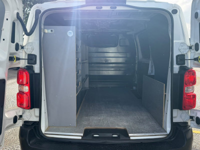 Opel Vivaro 2.0 CDTI L2H1 Edition AUTOMAAT / Camera / Trekhaak / App connect foto 8