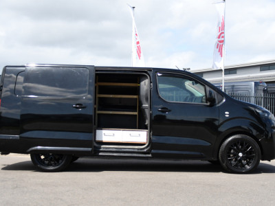 Opel Vivaro 2.0 CDTI L3H1 Black Edition Camera, Cruise, Carplay, Sensoren, 122pk, Automaat, Leder, Trekhaak, Multimedia, Uniek! 11