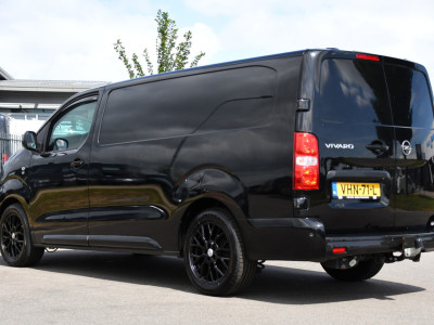Opel Vivaro 2.0 CDTI L3H1 Black Edition Camera, Cruise, Carplay, Sensoren, 122pk, Automaat, Leder, Trekhaak, Multimedia, Uniek! 3