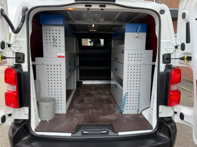 Opel Vivaro 2.0 CDTI L3H1 Edition / Trekhaak / App connect / Camera / Laadruimte inrichting foto 7