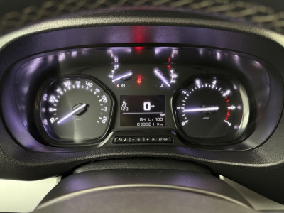 Opel Vivaro 2.0CDTi 144PK Lang | Airco | Camera | 3-Zits | Betimmering foto 9