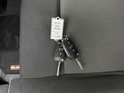 Opel Vivaro 2.0CDTi 145PK Lang | Navigatie | Camera | Airco | 3-Zits | Betimmering foto 5