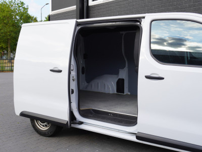 Opel Vivaro 2.0 L2 145PK EURO 6 - Airco - Navi - Cruise - €17.900,- Excl. 13