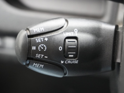 Opel Vivaro 2.0 L2 145PK EURO 6 - Airco - Navi - Cruise - €17.900,- Excl. 16