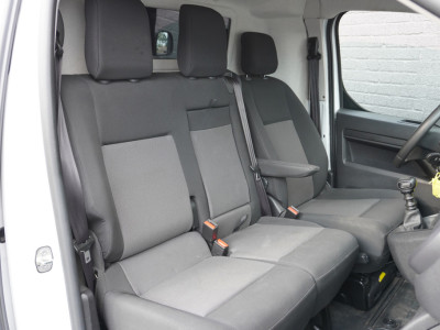 Opel Vivaro 2.0 L2 145PK EURO 6 - Airco - Navi - Cruise - €17.900,- Excl. 5