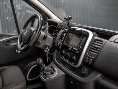 Opel Vivaro L2H1 | 146 PK | 3-Zits | Camera | Cruise | Airco | Trekhaak foto 2