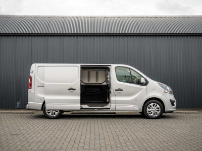 Opel Vivaro L2H1 | 146 PK | 3-Zits | Camera | Cruise | Airco | Trekhaak foto 7