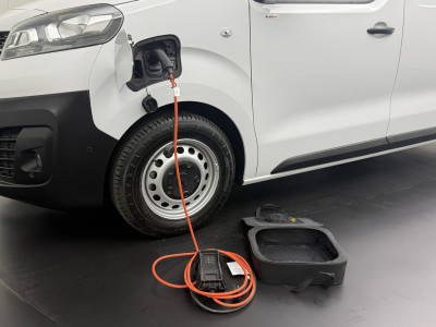 Opel Vivaro Lang edition 75KWh | Elektrisch | Achterdeuren | Airco | Cruise | Multimedia 20