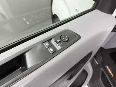 Opel Vivaro Lang edition 75KWh | Elektrisch | Achterdeuren | Airco | Cruise | Multimedia 8