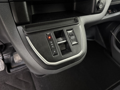 Opel Vivaro XXL  Edition 75 kWh | Elektrisch | Navigatie | Multimedia | Airco | Cruise foto 17