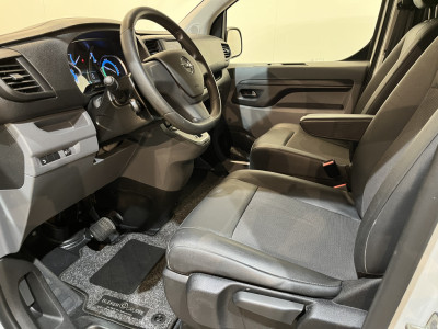 Opel Vivaro-e L2H1 Edition 50 kWh / 100% Elektrisch !! / Airco / Cruise Control / PDC / 44.250 KM !! foto 6