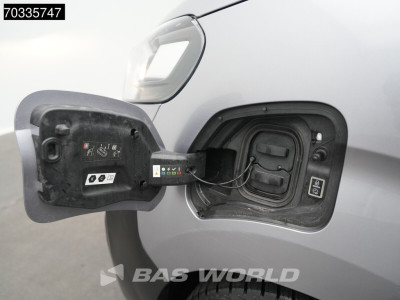 Opel Vivaro-e 136pk Elektrisch 75kWh L3H1 Airco Parkeersensoren Cruise SOH 92% Airco Cruise control foto 13