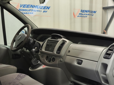 Opel Vivaro Combi 1.9DCI Personenbus foto 9