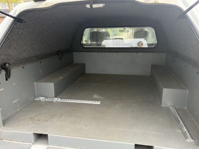 Overige merken D-Max 1.9D 120KW Euro6 Veth Dubbele Cabine lang LS 4WD â 5-persoons â Grijs kenteken â 3,5T Trekhaak foto 18