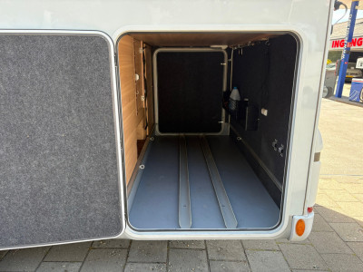 Overige merken H737 |CAMPER|MARGE|150PK|Automaat|EURO6|cruise|airco|achteruitrijcamera|navi|2 bedden|4 zitplaatsen|koelkast|keukenblok|toilet foto 20