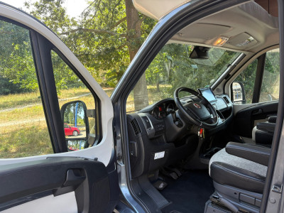 Overige merken H737 |CAMPER|MARGE|150PK|Automaat|EURO6|cruise|airco|achteruitrijcamera|navi|2 bedden|4 zitplaatsen|koelkast|keukenblok|toilet foto 9