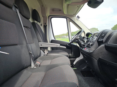 Peugeot BOXER 2.2 L2H2 Imperiaal Navi foto 7