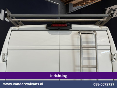 Peugeot Boxer 2.0 BlueHDI 131pk L2H2 Inrichting Euro6 Airco | Imperiaal | Camera | 2500kg Trekhaak | Cruisecontrol Parkeersensoren, Bijrijdersbank 10