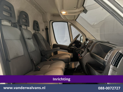 Peugeot Boxer 2.0 BlueHDI 131pk L2H2 Inrichting Euro6 Airco | Imperiaal | Camera | 2500kg Trekhaak | Cruisecontrol Parkeersensoren, Bijrijdersbank 14