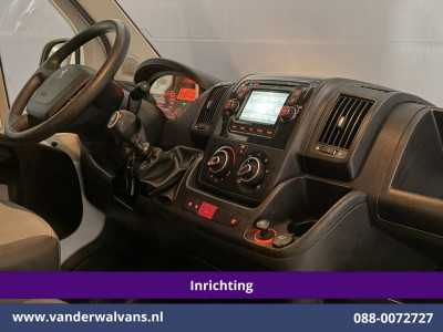 Peugeot Boxer 2.0 BlueHDI 131pk L2H2 Inrichting Euro6 Airco | Imperiaal | Camera | 2500kg Trekhaak | Cruisecontrol Parkeersensoren, Bijrijdersbank 15
