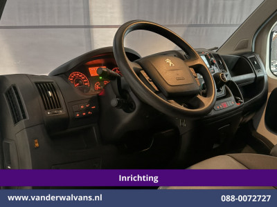 Peugeot Boxer 2.0 BlueHDI 131pk L2H2 Inrichting Euro6 Airco | Imperiaal | Camera | 2500kg Trekhaak | Cruisecontrol Parkeersensoren, Bijrijdersbank 16