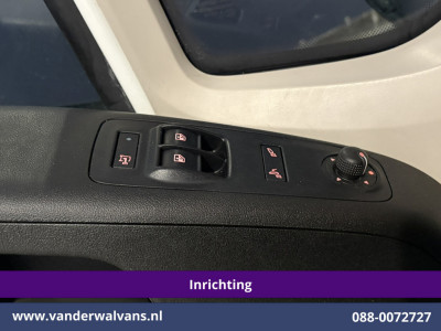 Peugeot Boxer 2.0 BlueHDI 131pk L2H2 Inrichting Euro6 Airco | Imperiaal | Camera | 2500kg Trekhaak | Cruisecontrol Parkeersensoren, Bijrijdersbank 21