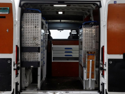 Peugeot Boxer 2.0 BlueHDI E6 130pk L1H2  Premium Navi/Camera/Inrichting 11-2016 foto 3