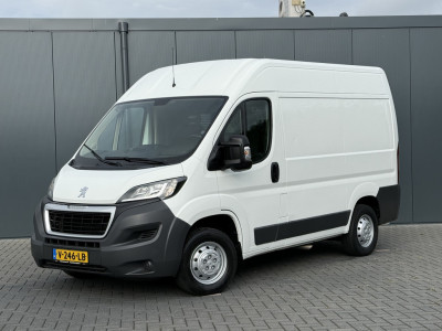 Peugeot Boxer 2.0 HDI 131 PK EURO 6 / L1H2 / SORTIMO INRICHTING / WERKPLAATS / CAMERA / CRUISE / AIRCO / NAVI foto 2