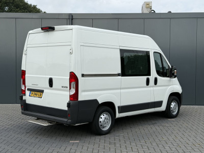Peugeot Boxer 2.0 HDI 131 PK EURO 6 / L1H2 / SORTIMO INRICHTING / WERKPLAATS / CAMERA / CRUISE / AIRCO / NAVI foto 3