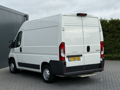 Peugeot Boxer 2.0 HDI 131 PK EURO 6 / L1H2 / SORTIMO INRICHTING / WERKPLAATS / CAMERA / CRUISE / AIRCO / NAVI foto 5