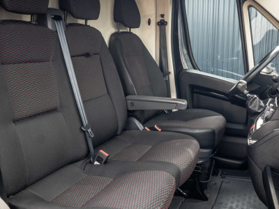 Peugeot Boxer 2.2 BlueHDi 120 L1H1 | 120 PK | 3-Zits | Cruise | Airco | Trekhaak foto 12