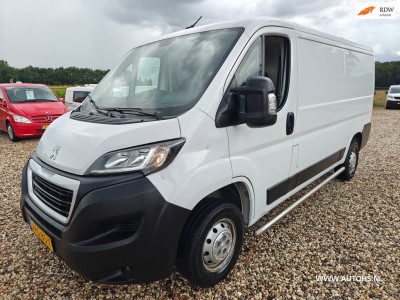 Peugeot Boxer 2.2 BlueHDi 120 L2H1 , 1e Eig , Euro 6 , Apk 8-2027 , Lang model , Airco cruise camera.
