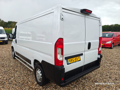 Peugeot Boxer 2.2 BlueHDi 120 L2H1 , 1e Eig , Euro 6 , Apk 8-2027 , Lang model , Airco cruise camera. foto 3