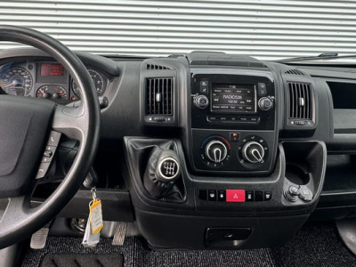 Peugeot Boxer 2.2 BlueHDi 120 L2H2 Airco|Navi|Camera|Trekhaak foto 2