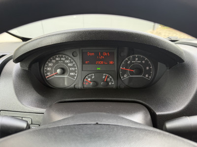 Peugeot Boxer 2.2 BlueHDi 120 PK / L2H2 / 23.081 KM! / 1e EIG. / ECC / CRUISE / DAB+ / CARPLAY / 3-ZITS foto 11