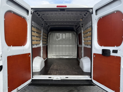 Peugeot Boxer 2.2 BlueHDi 120 PK / L2H2 / 23.081 KM! / 1e EIG. / ECC / CRUISE / DAB+ / CARPLAY / 3-ZITS foto 8