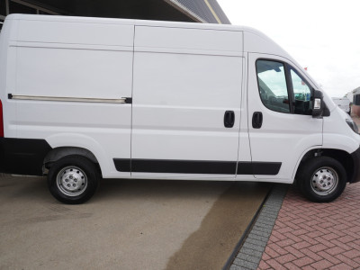 Peugeot Boxer 2.2 BlueHDi 140PK L2H2 3.3t nr. V169 | Airco | Cruise | Apple cp-Android auto 3