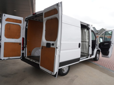 Peugeot Boxer 2.2 BlueHDi 140PK L2H2 3.3t nr. V169 | Airco | Cruise | Apple cp-Android auto 5