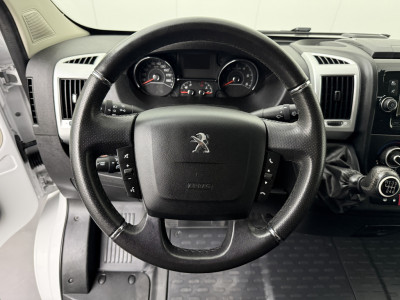 Peugeot Boxer 2.2BlueHDi 165PK L3H2 Zwaar Grip | 2xSchuifdeur | Multimedia | Camer | Airco | Cruise | Trekhaak 3000Kg foto 14
