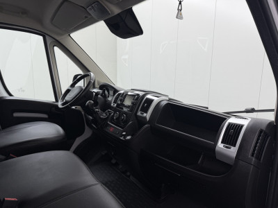 Peugeot Boxer 2.2BlueHDi 165PK L3H2 Zwaar Grip | 2xSchuifdeur | Multimedia | Camer | Airco | Cruise | Trekhaak 3000Kg foto 20
